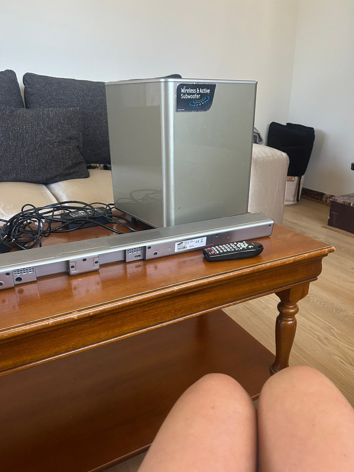Een soundbar + een subwoofer, Ophalen, Zo goed als nieuw, Soundbar