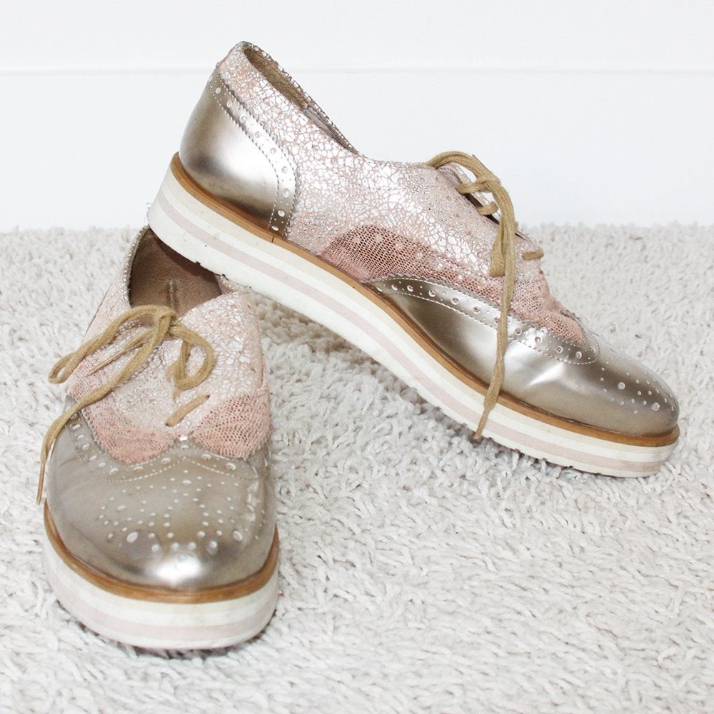 Belles chaussures en cuir Pertini s22 (taille 37½) €60, -, Pertini, Enlèvement ou Envoi, Autres couleurs, Comme neuf