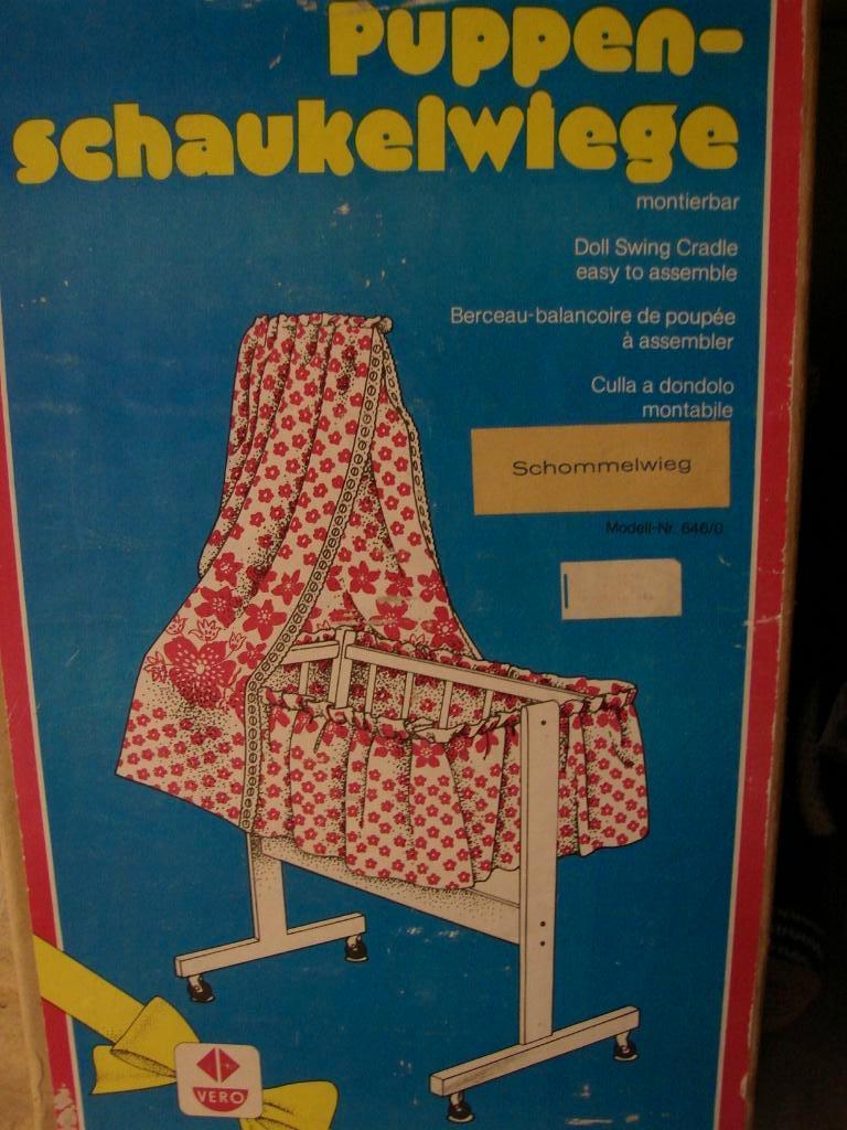 vintage: poppenwiegje met bekleding: nieuw, Ophalen