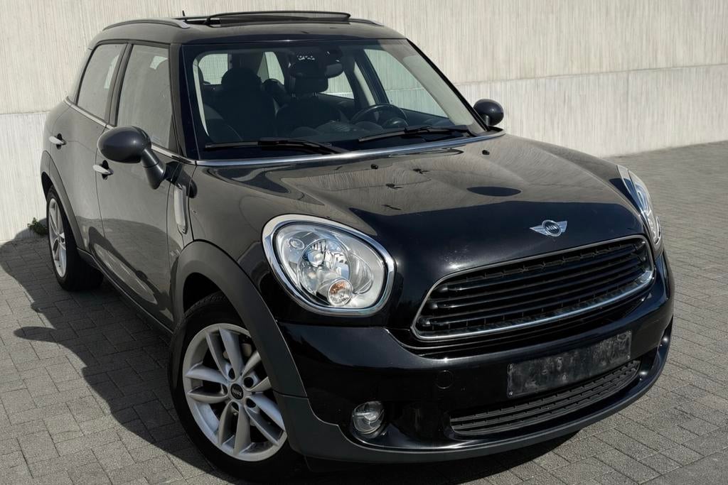 Mini Countryman 1.6i 2015 Euro6b/Lezok zonnedak, 1596 cc, Leder en Stof, Zwart, 5 deurs