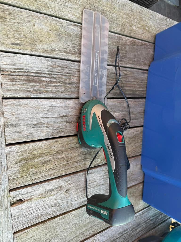 Accu heggenschaar Bosch, Tuin en Terras, Ophalen, Gebruikt, Accu