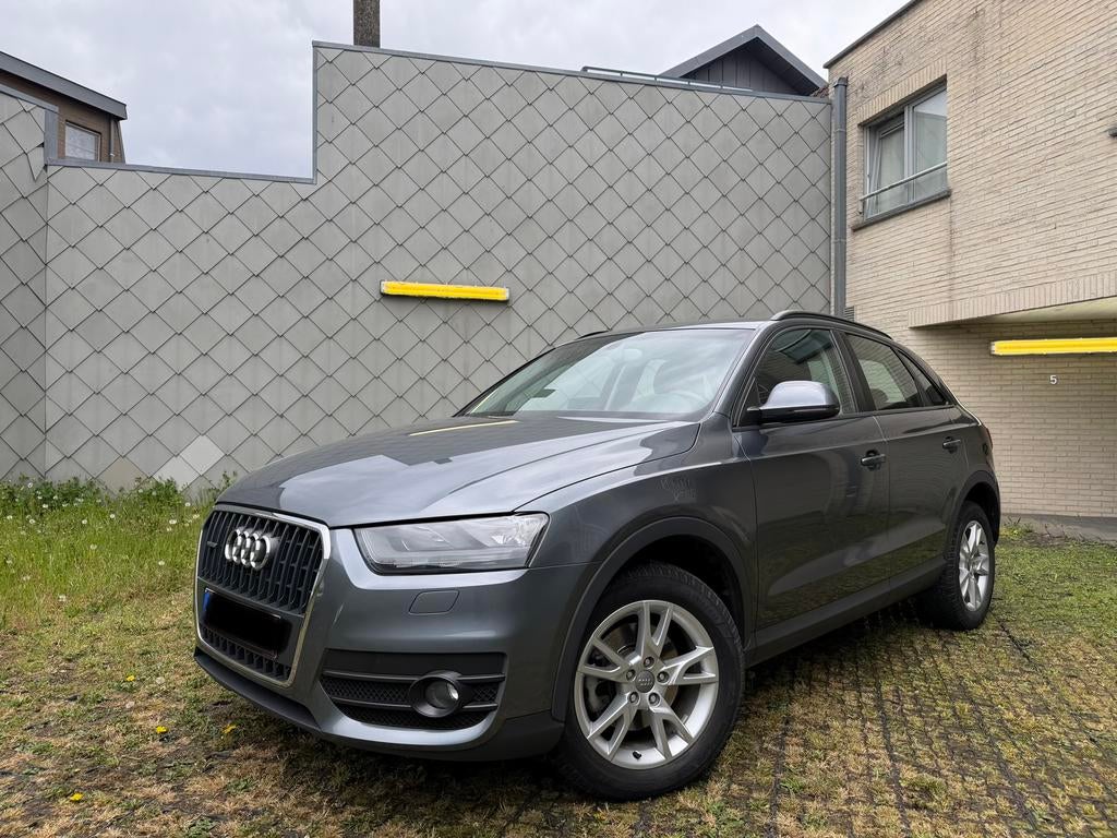 Audi Q3 QUATTRO TFSI en parfait état, Autos, Achat, Boîte manuelle, Entretenue par le concessionnaire, Noir