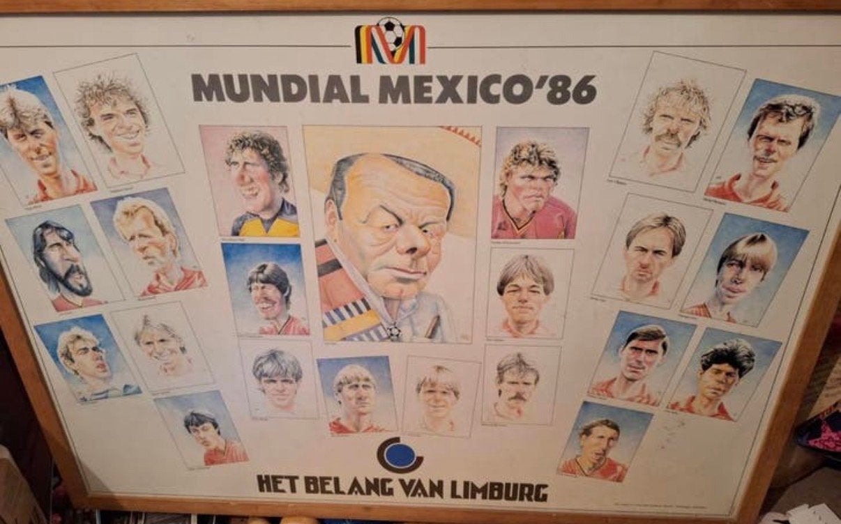 Unieke rode duivels poster in kader 86, Ophalen, Zo goed als nieuw