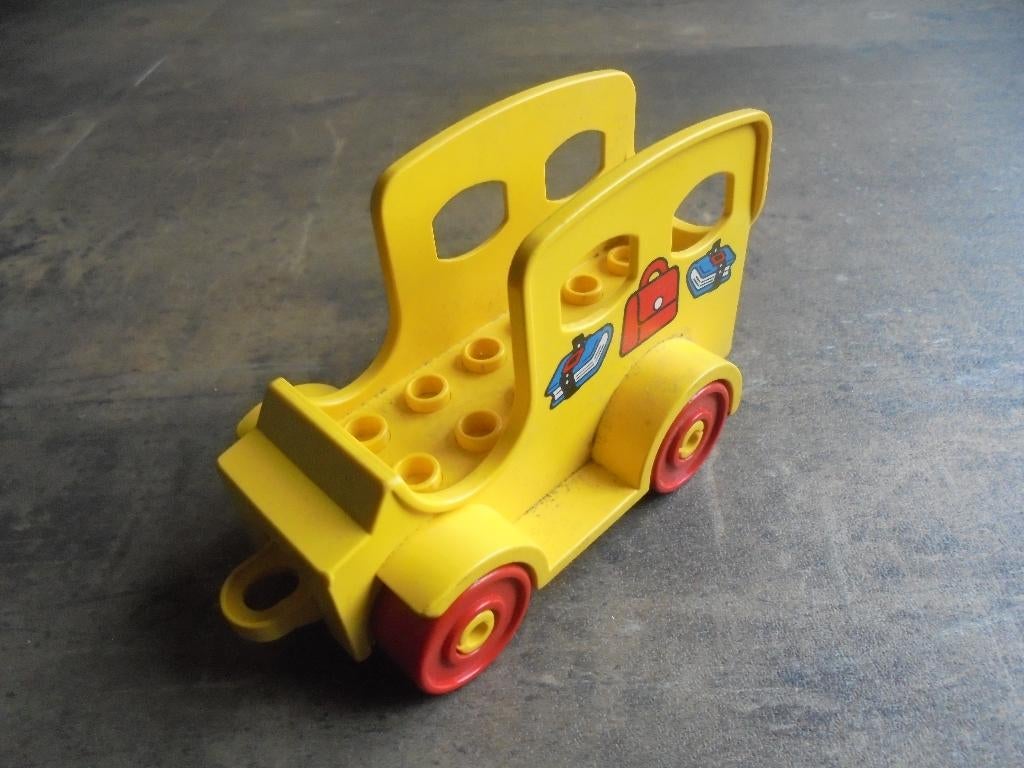 Lego Duplo Car Base 2x6 with Body School Bus (zie foto's), Enlèvement ou Envoi, Utilisé, Briques en vrac, Duplo