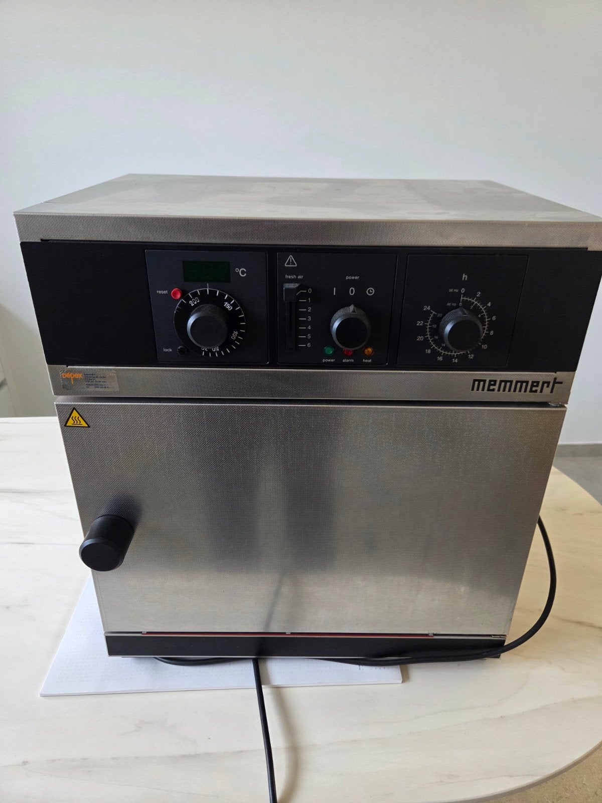 Memmert UM100 hetelucht sterilisator, Elektronische apparatuur, Ophalen