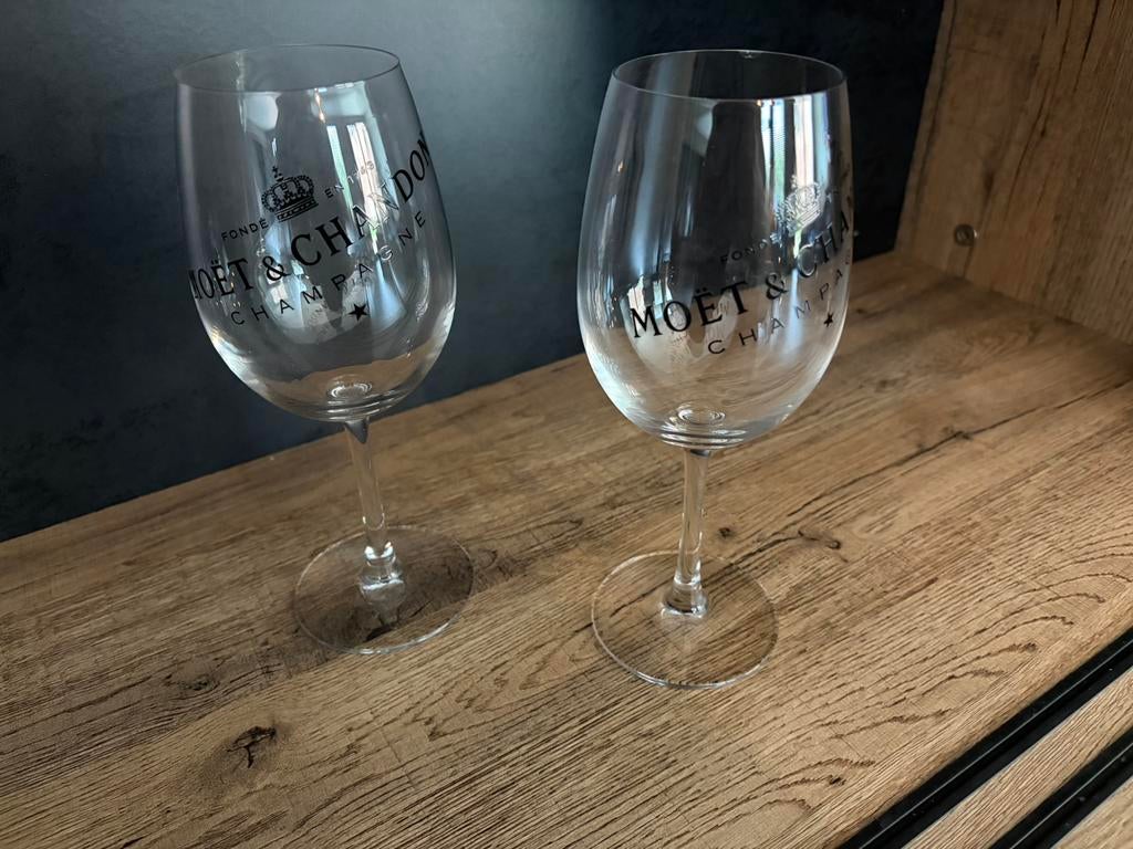 Moet et chandon glazen, Verzamelen, Ophalen, Zo goed als nieuw