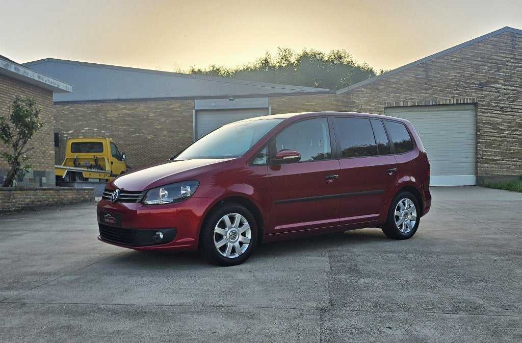 VW Touran 1.4i Benzine 7Pl. ** Camera - Navi ** GAR 12M, Auto's, Voorwielaandrijving, Euro 5, Zwart, 4 cilinders