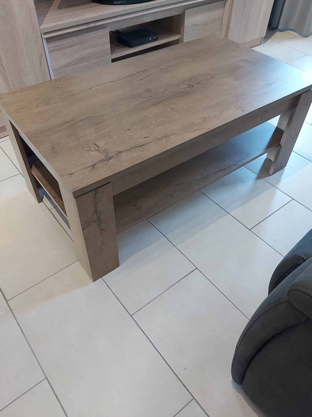 tv kast en salon tafel  3 manden gelede ge kocht  gratis, Ophalen