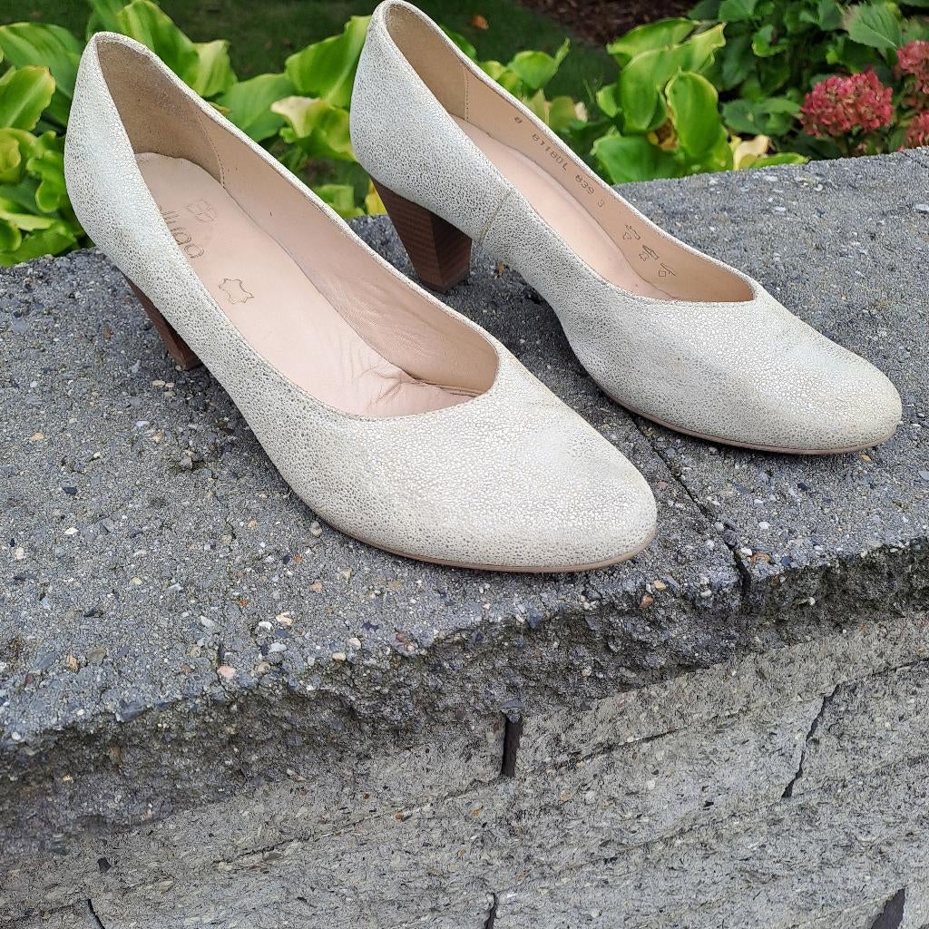 mooie pumps Belluga, maat 41, Kleding | Dames, Schoenen, Zo goed als nieuw, Pumps, Beige, Ophalen of Verzenden