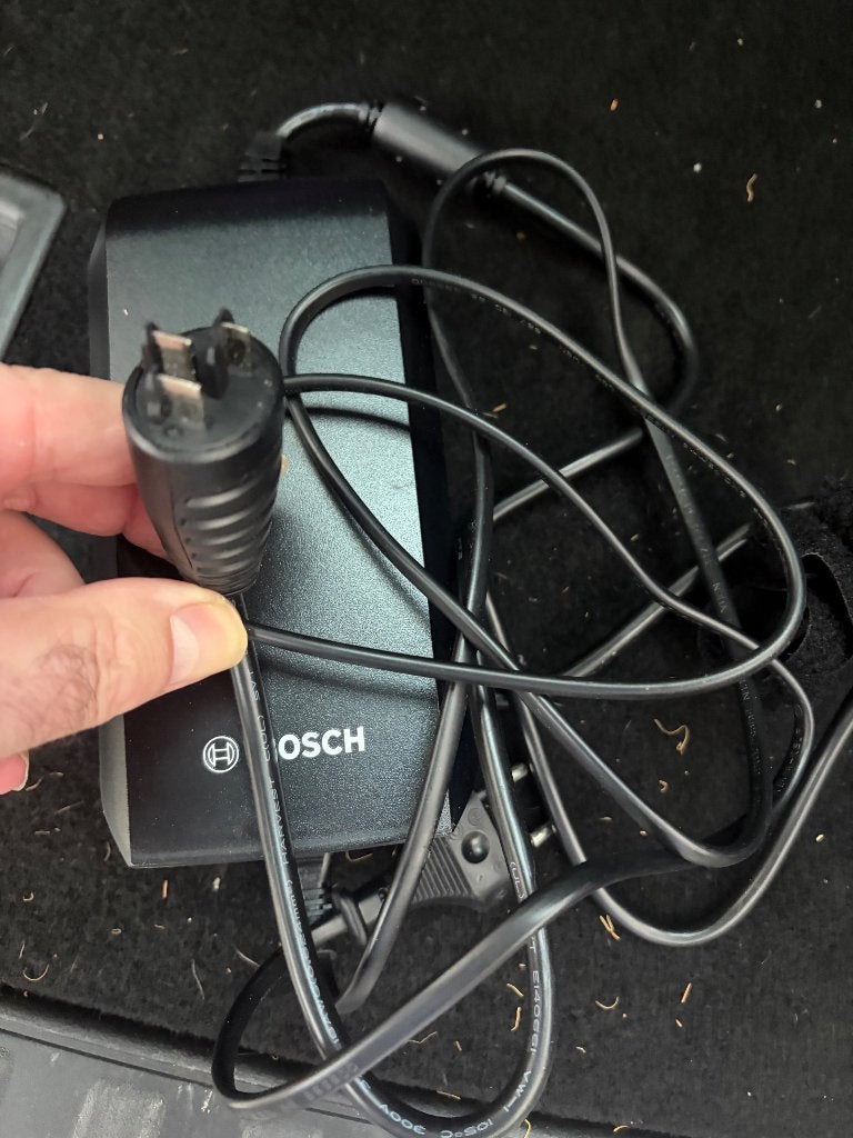 E bike batterij oplader, Fietsen en Brommers, Fietsaccessoires | Fietsaccu's, Zo goed als nieuw