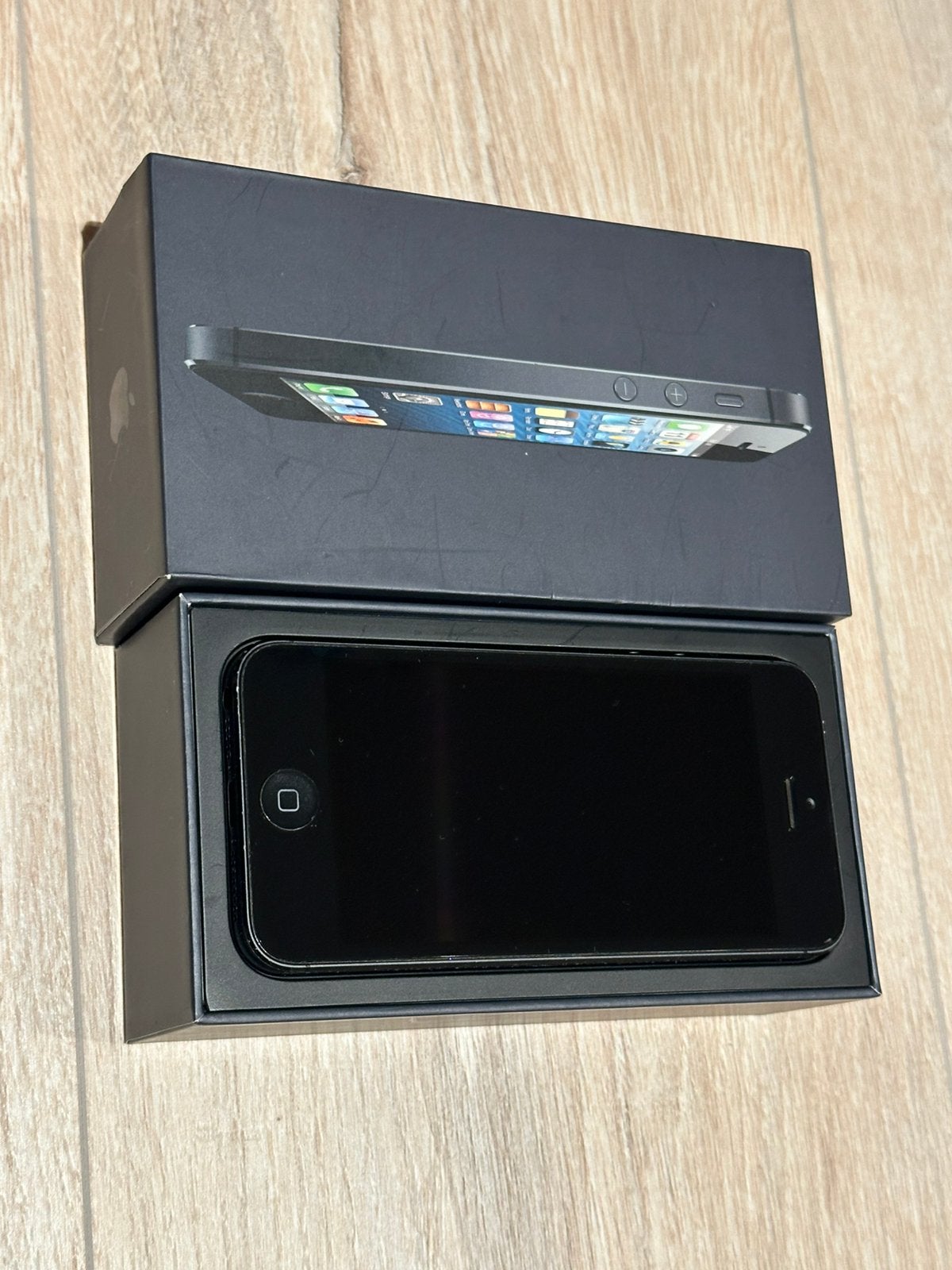 Iphone 5 boîte origine lire description, Télécoms, IPhone 5, Utilisé, Noir, Enlèvement ou Envoi