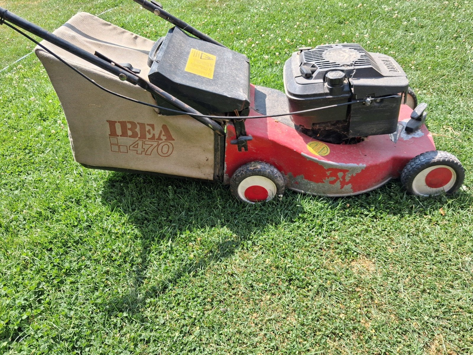 Opvangbak Ibea  + grasmaaier, Tuin en Terras, Ophalen, Opvangbak