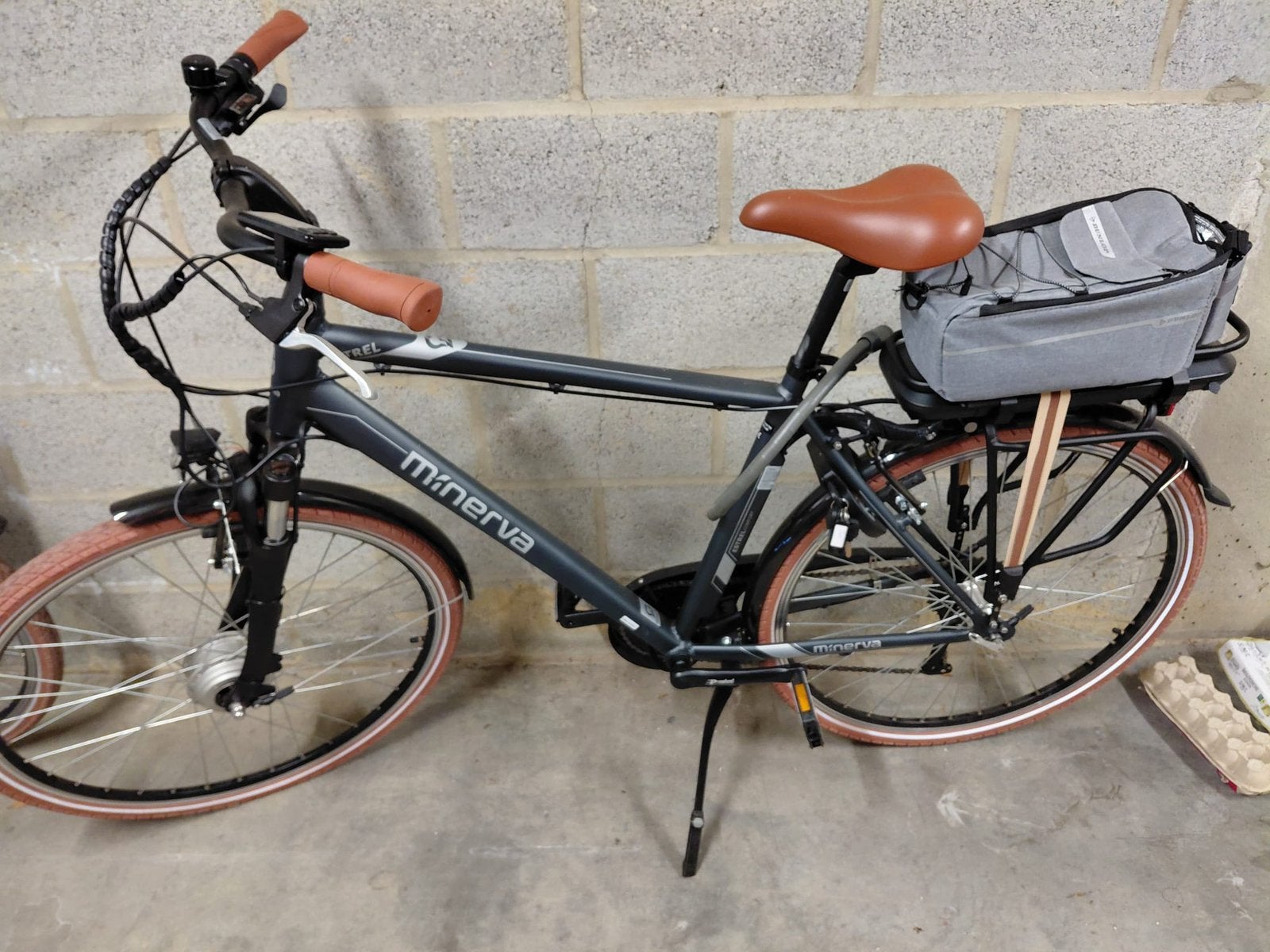 Elektrische herenfiets minerva, Ophalen