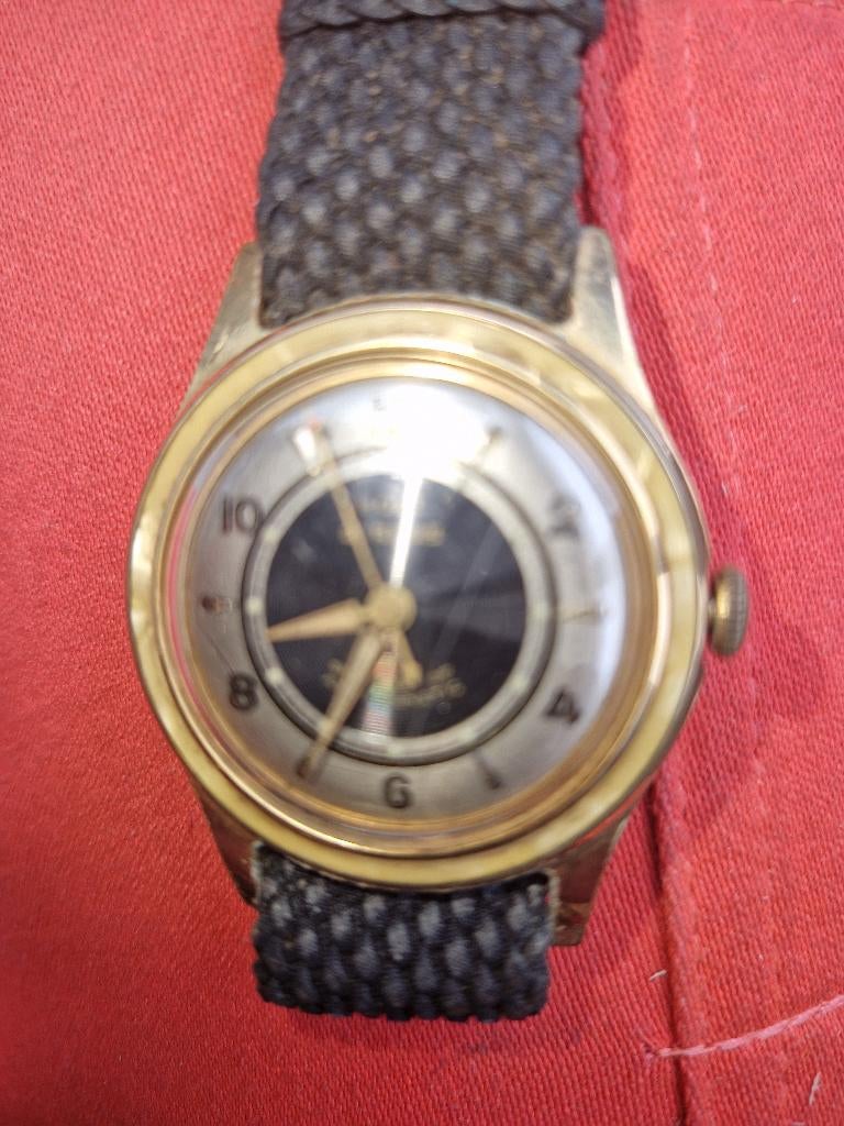 Montre Exudor vintage allemande, Enlèvement