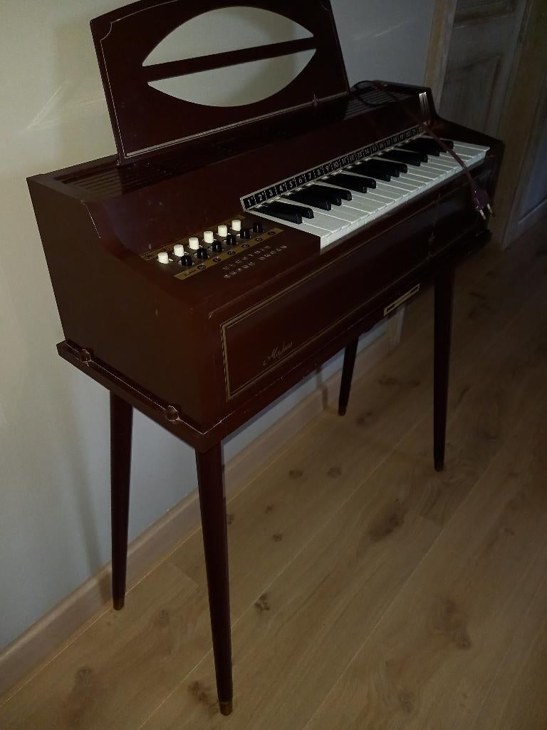 Elektrich orgel MAGNUS, Muziek en Instrumenten, Orgels, Ophalen, Gebruikt, 1 klavier, Orgel