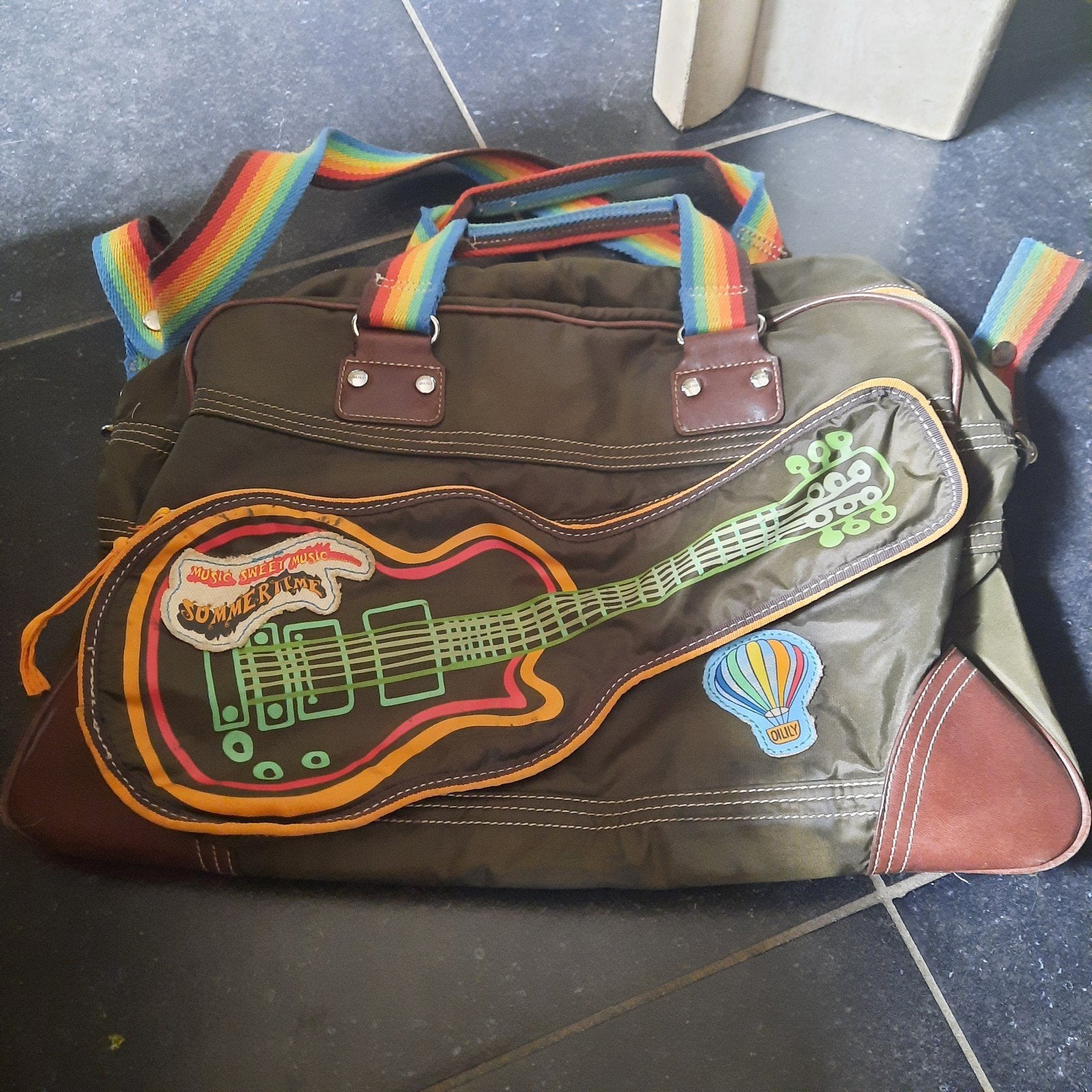 Sac arc-en-ciel, sac à bandoulière, sac à main. En très bon, Bijoux, Sacs & Beauté, Enlèvement ou Envoi, Comme neuf, Brun, Sac à main