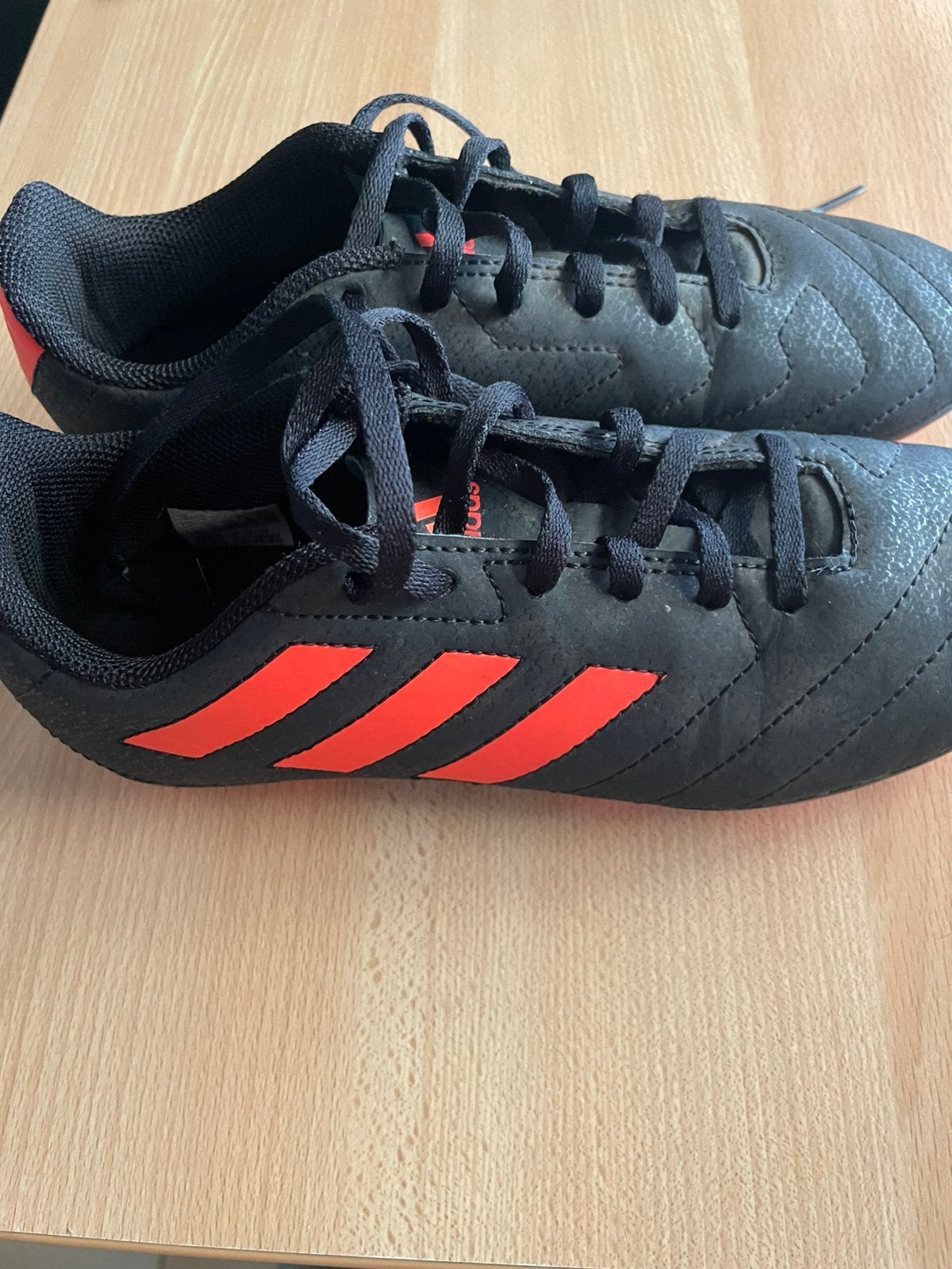 Chaussure de foot taille 36 1/2, Enlèvement, Utilisé