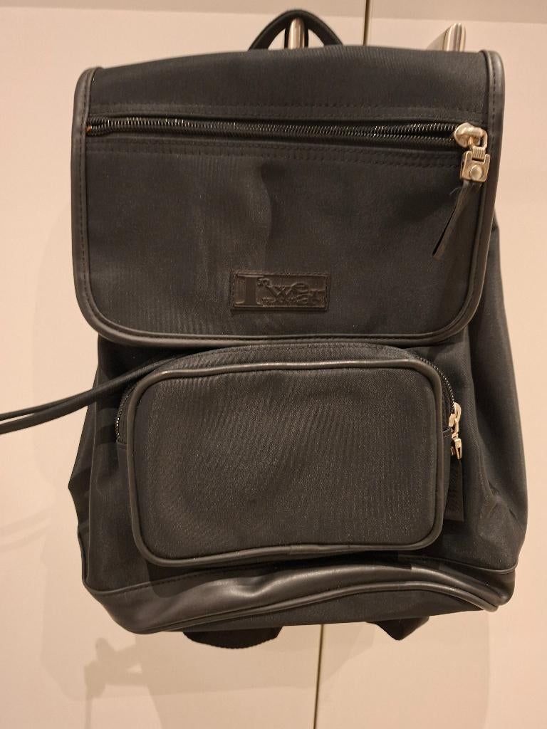 Zwart dames rugtasje, Handtassen en Accessoires, Tassen | Damestassen, Gebruikt, Overige typen, Zwart, Ophalen of Verzenden