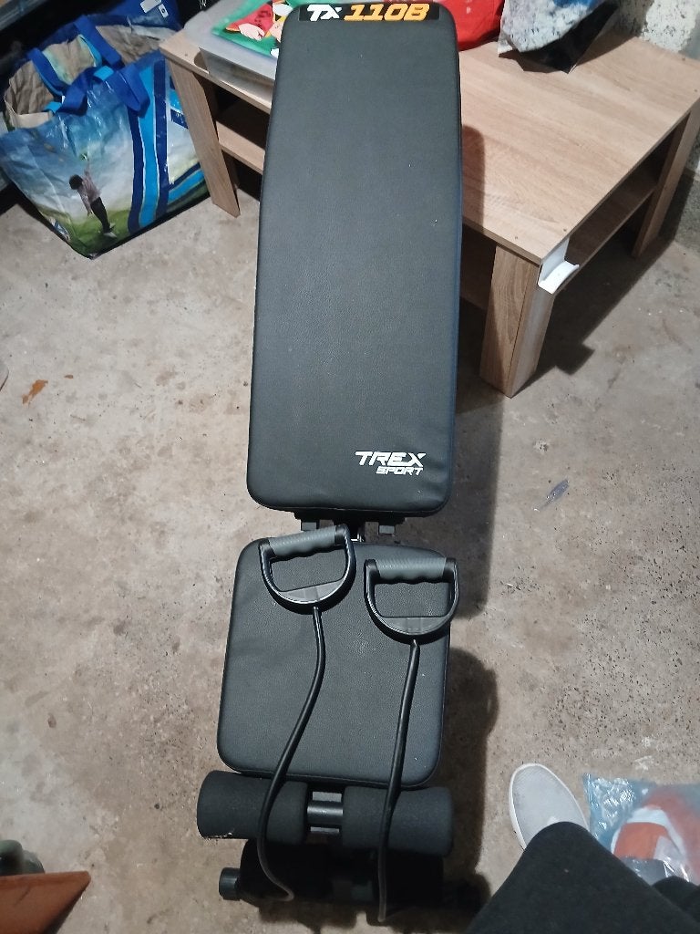 Banc de musculation plus 2 halteres de 3kg,chacun, Sports & Fitness, Enlèvement, Neuf, Dos, Banc d'exercice