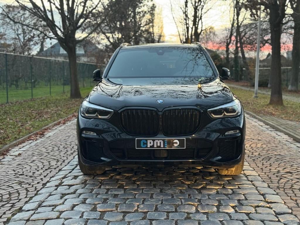 BMW X5 45e * M PACK * BTW/TVA * FULL HISTORIEK * HARM KARDON, Auto's, BMW, Automaat, Zwart, Leder, Bedrijf