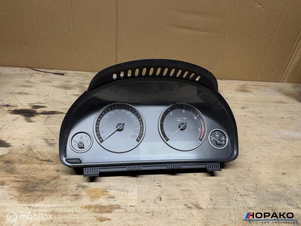 Tellerbak BMW 5 serie F10 F11 F07 | 922761401, Gebruikt, Einsteinlaan 5 rijswijk, Bmw, Ophalen of Verzenden