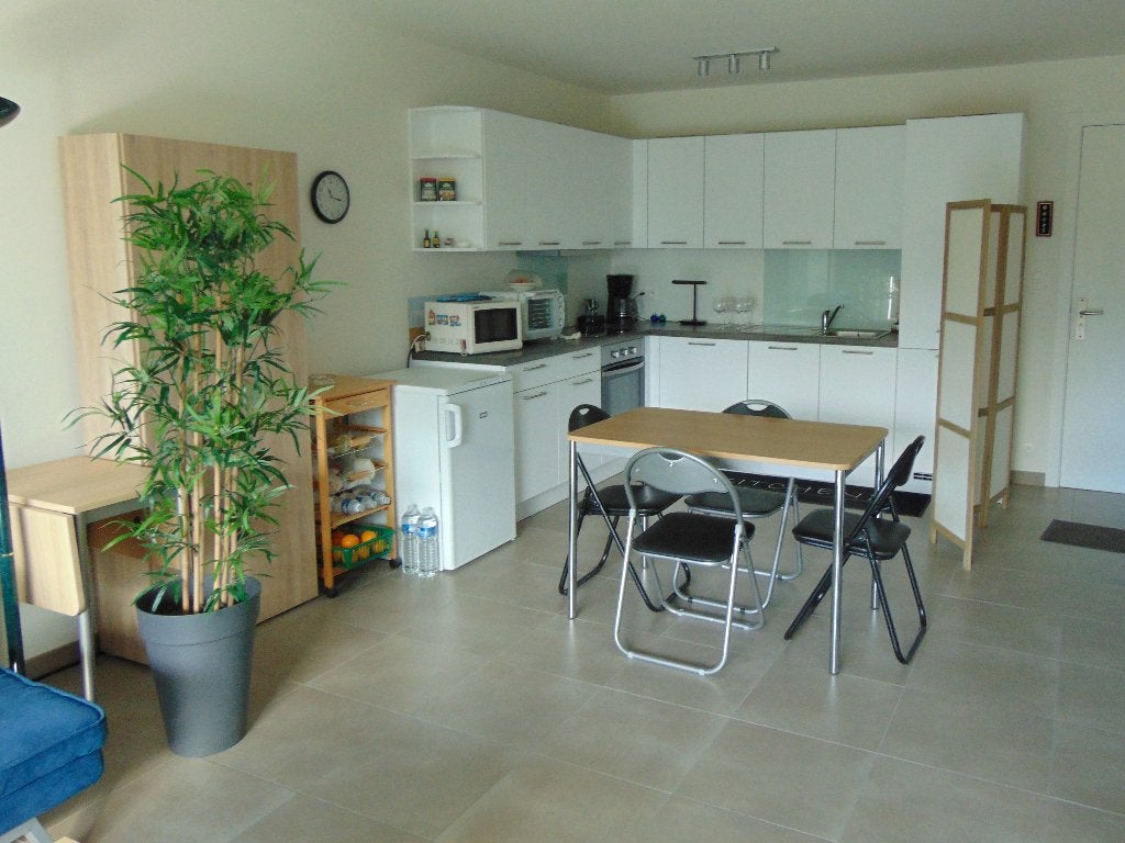 Appartement à Louer (1) chambre, 50 m² ou plus, Charleroi
