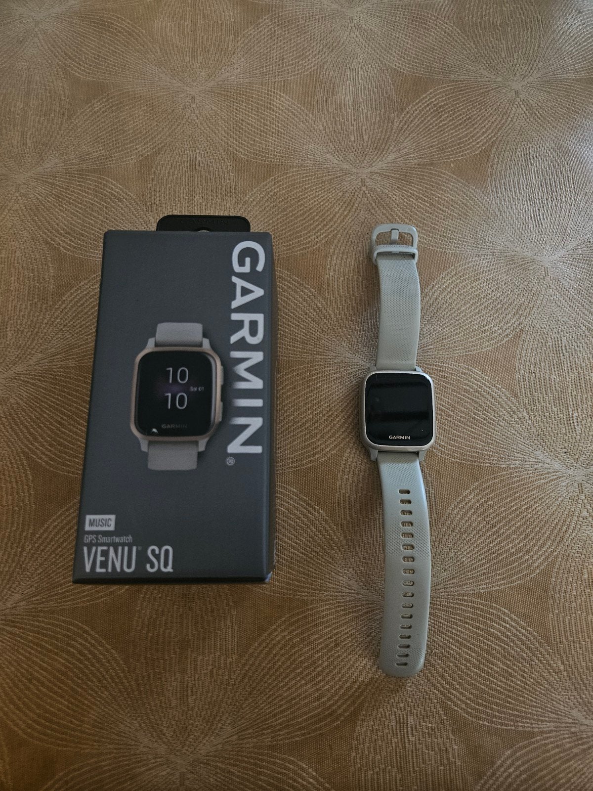 Garmin venu sq (music), Handtassen en Accessoires, Smartwatches, Ophalen, Waterdicht, Gebruikt, Garmin