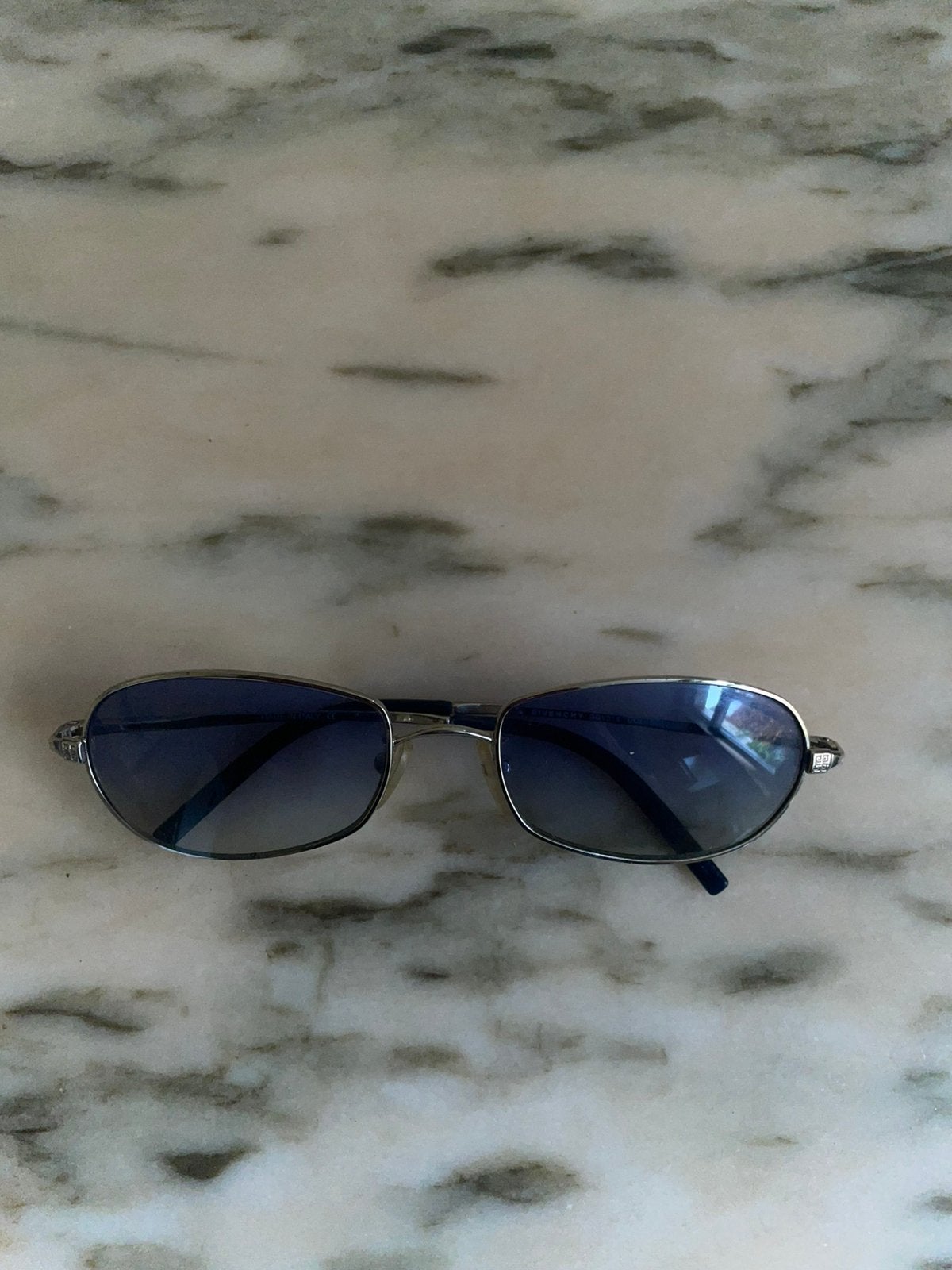 Givenchy zonnebril mannen, Handtassen en Accessoires, Zonnebrillen en Brillen | Dames, Zonnebril, Blauw, Zo goed als nieuw, Ophalen