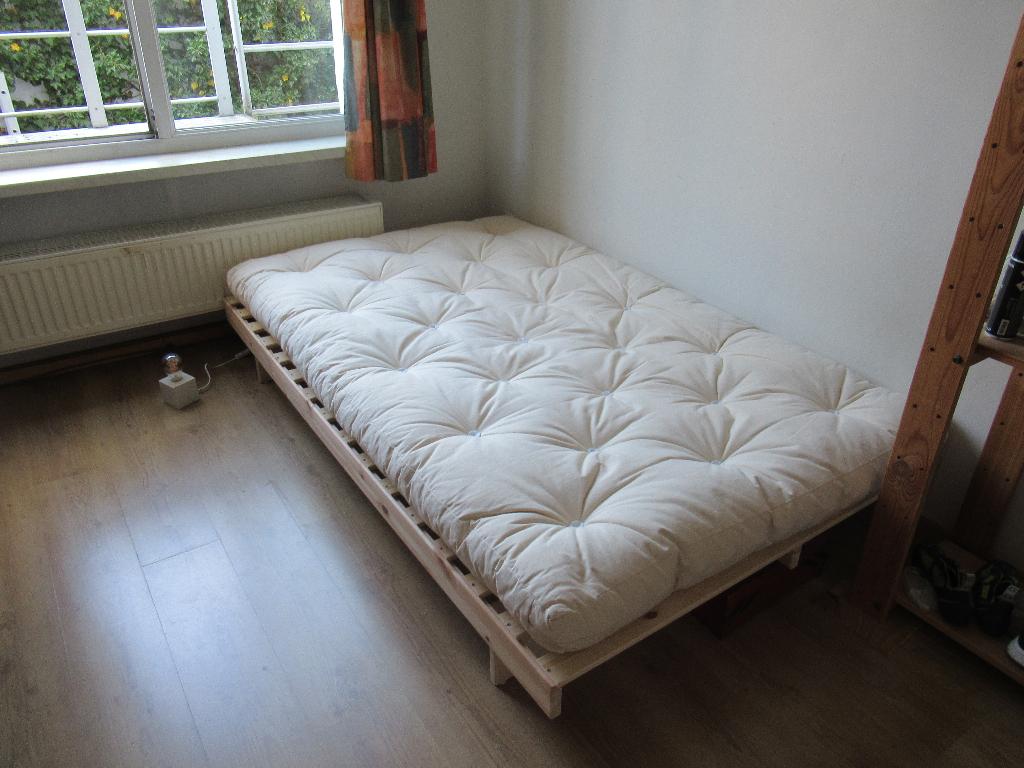 120x200 Karup Design futonbed KANSO met futon, Huis en Inrichting, Ophalen, Bruin, Zo goed als nieuw, Twijfelaar