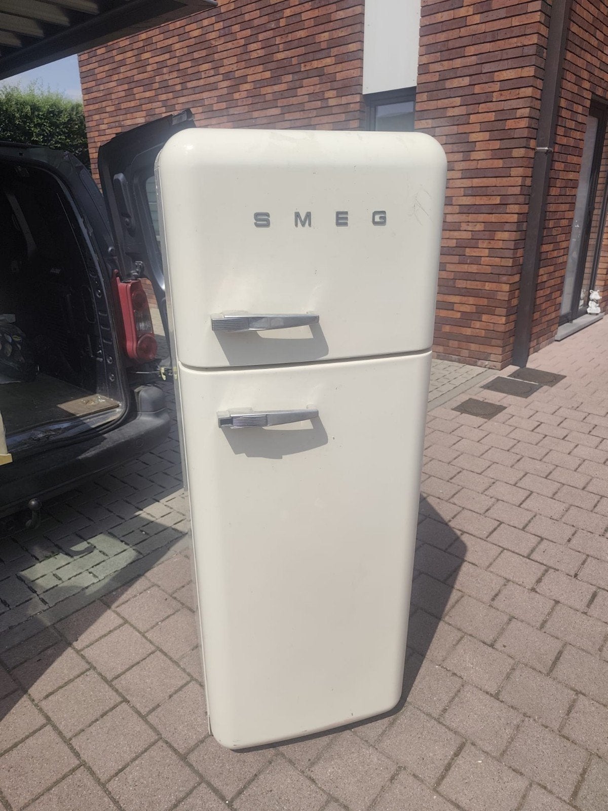 Smeg frigo, Ophalen