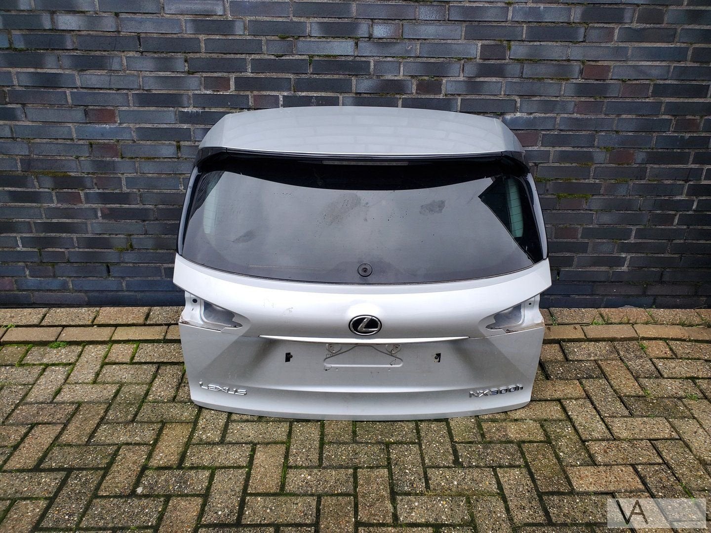 Lexus NX NX300 van 2014 tot 2022 achterklep zilver PUNTGAAF, Gebruikt, -, Achter, -