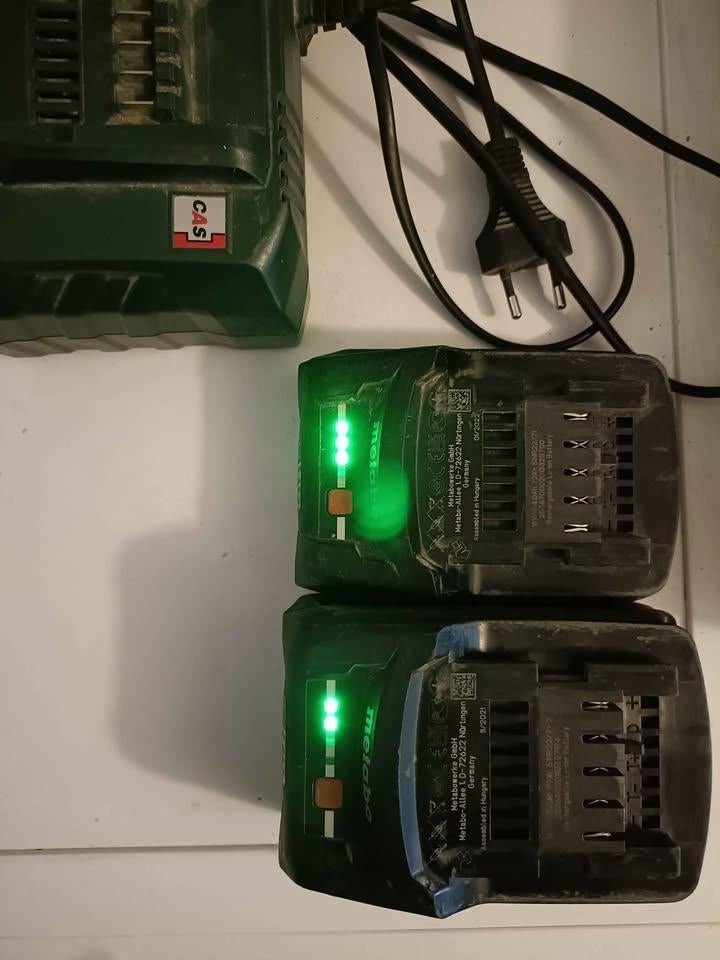 Batteries + chargeur Metabo LiHD, Enlèvement, Comme neuf