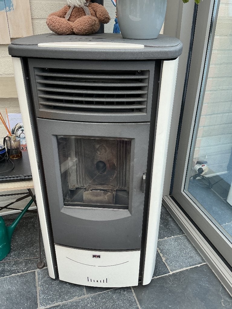 Pellet kachel 8,5 kw Superior, Huis en Inrichting, Ophalen, Gebruikt, Pelletkachel, Vrijstaand