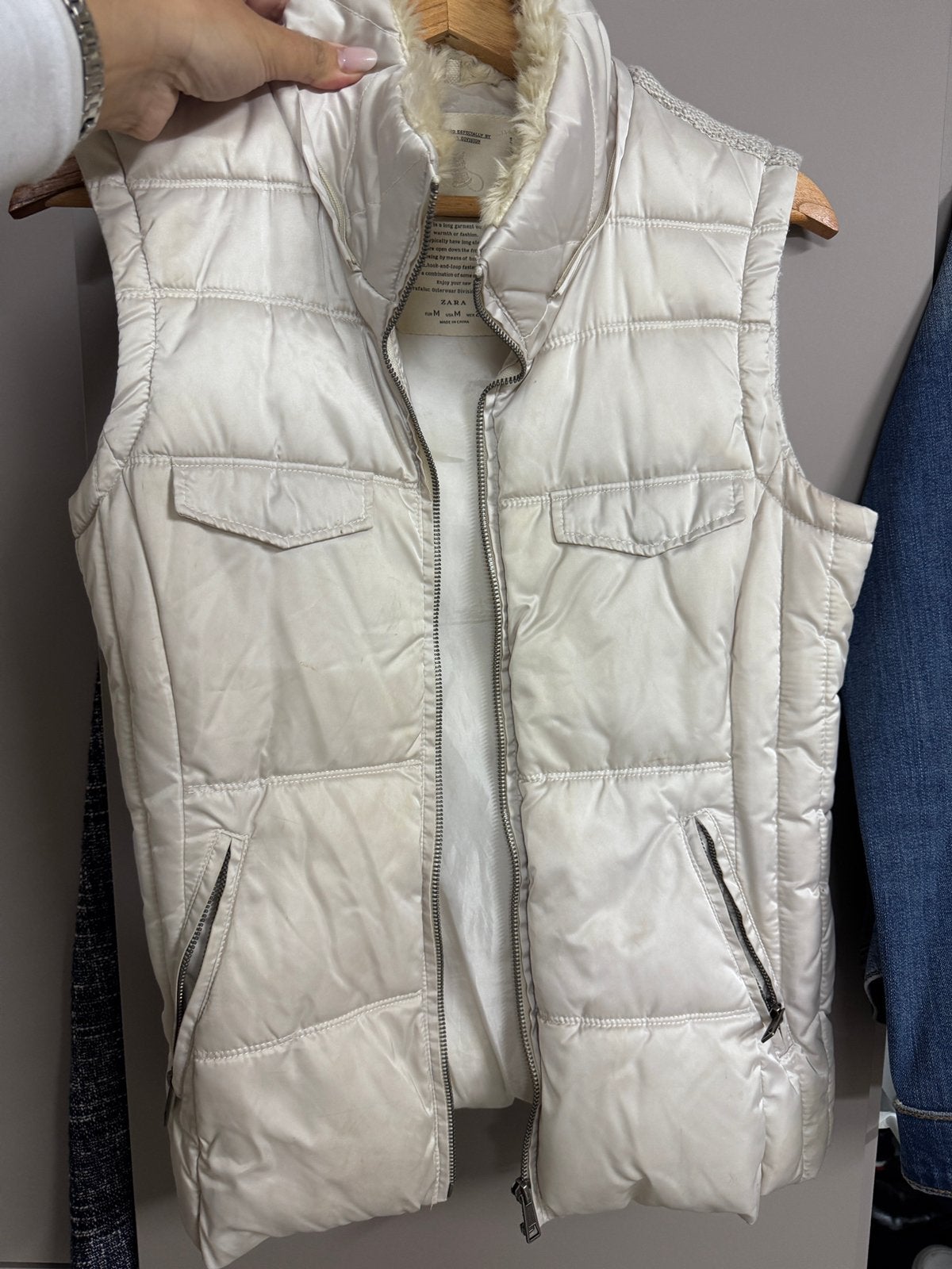 Zara bodywarmer met bontkraag, Ophalen of Verzenden, Zo goed als nieuw, Maat 38/40 (M)