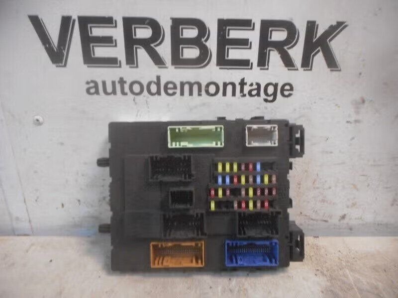 ZEKERINGKAST Ford Focus (01-1970/-) (GV6T-14A073-CE), Enlèvement ou Envoi, Henry-Ford-Straße 1 50735 Köln, DE, Ford-Werke GmbH