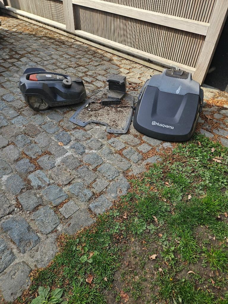 husqvarna 320, Tuin en Terras, Robotmaaiers, Ophalen, Gebruikt, Husqvarna