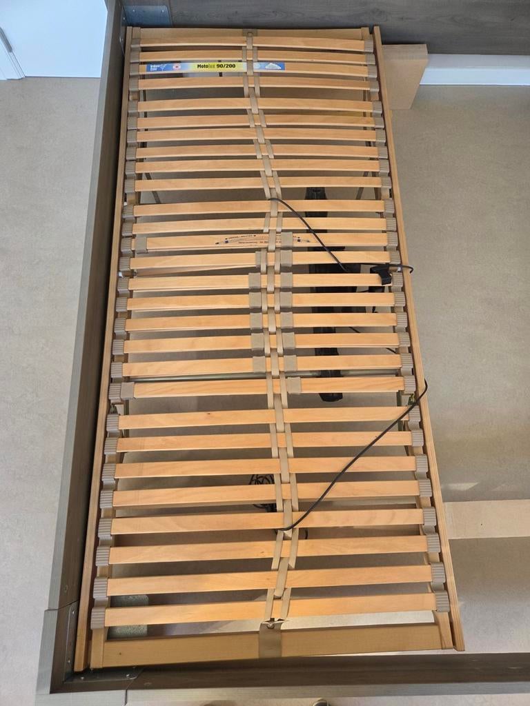 Electrische lattenbodem, Huis en Inrichting, Slaapkamer | Matrassen en Bedbodems, Ophalen, Gebruikt, 90 cm, Eenpersoons
