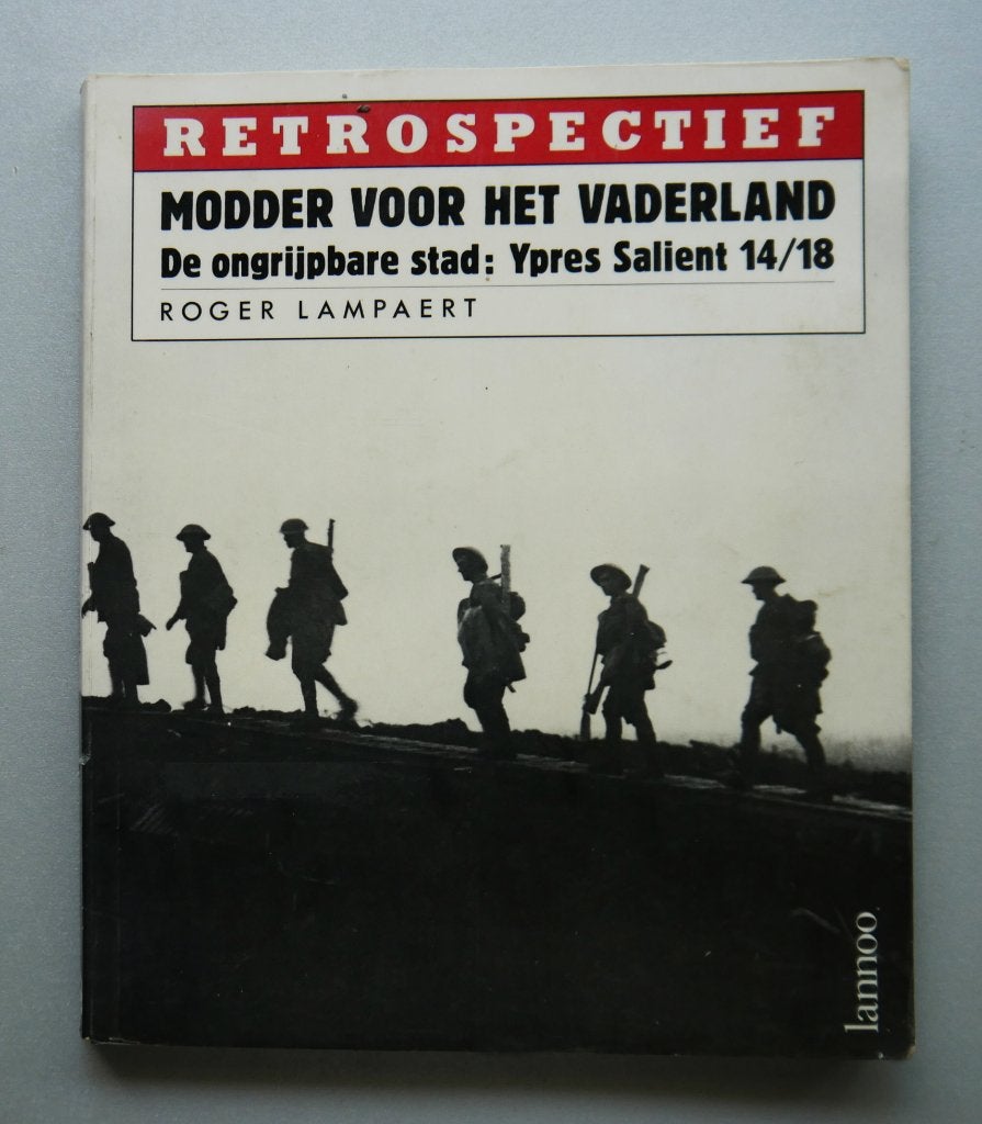 Modder voor het vaderland, Livres, Guerre & Militaire, Comme neuf, Enlèvement ou Envoi
