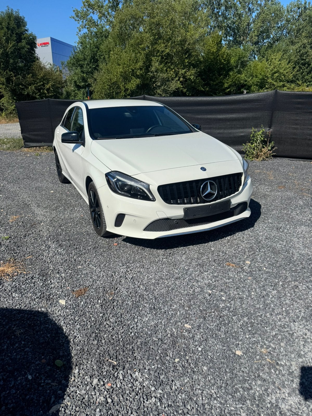 Mercedes a automaat 1.6 benzinebj2015 km137646 1j garantie, Automaat, Bi-Xenon koplampen, Euro 6, Leder
