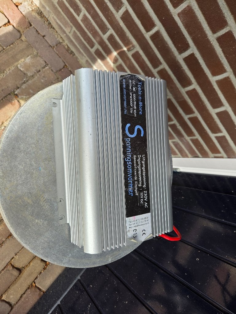 Omvormer Tools-n-more DC-AC 1000/ 2000 Watt, Ophalen, Zo goed als nieuw