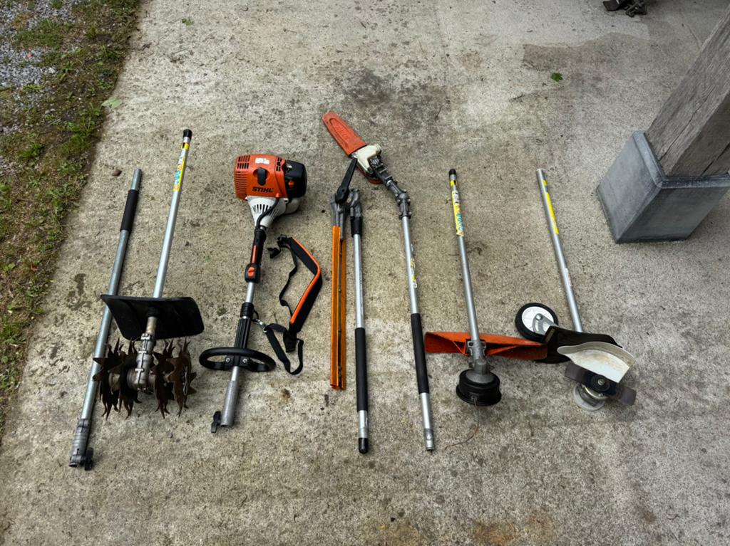Stihl Combi KM100, Jardin & Terrasse, Débroussailleuses, Utilisé, Essence, 30 à 50 cm, Enlèvement