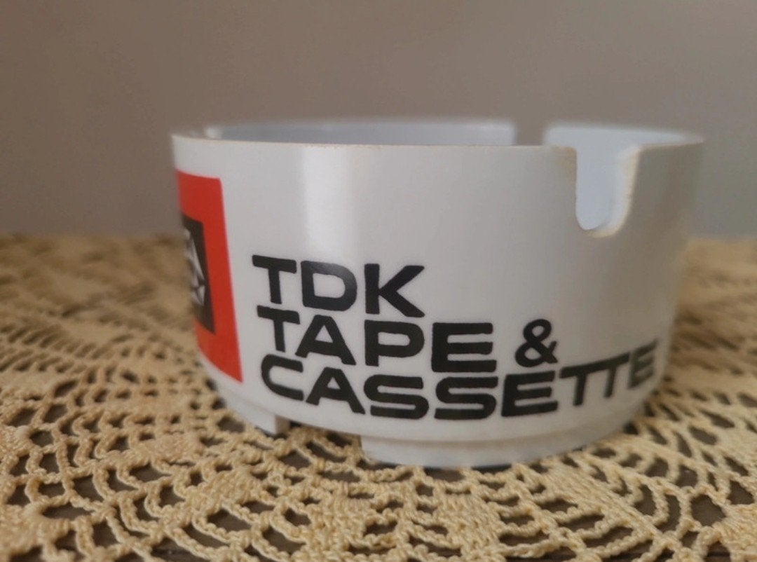Cendrier publicitaire vtg TDK années 80, Collections, Enlèvement ou Envoi, Utilisé, Cendrier