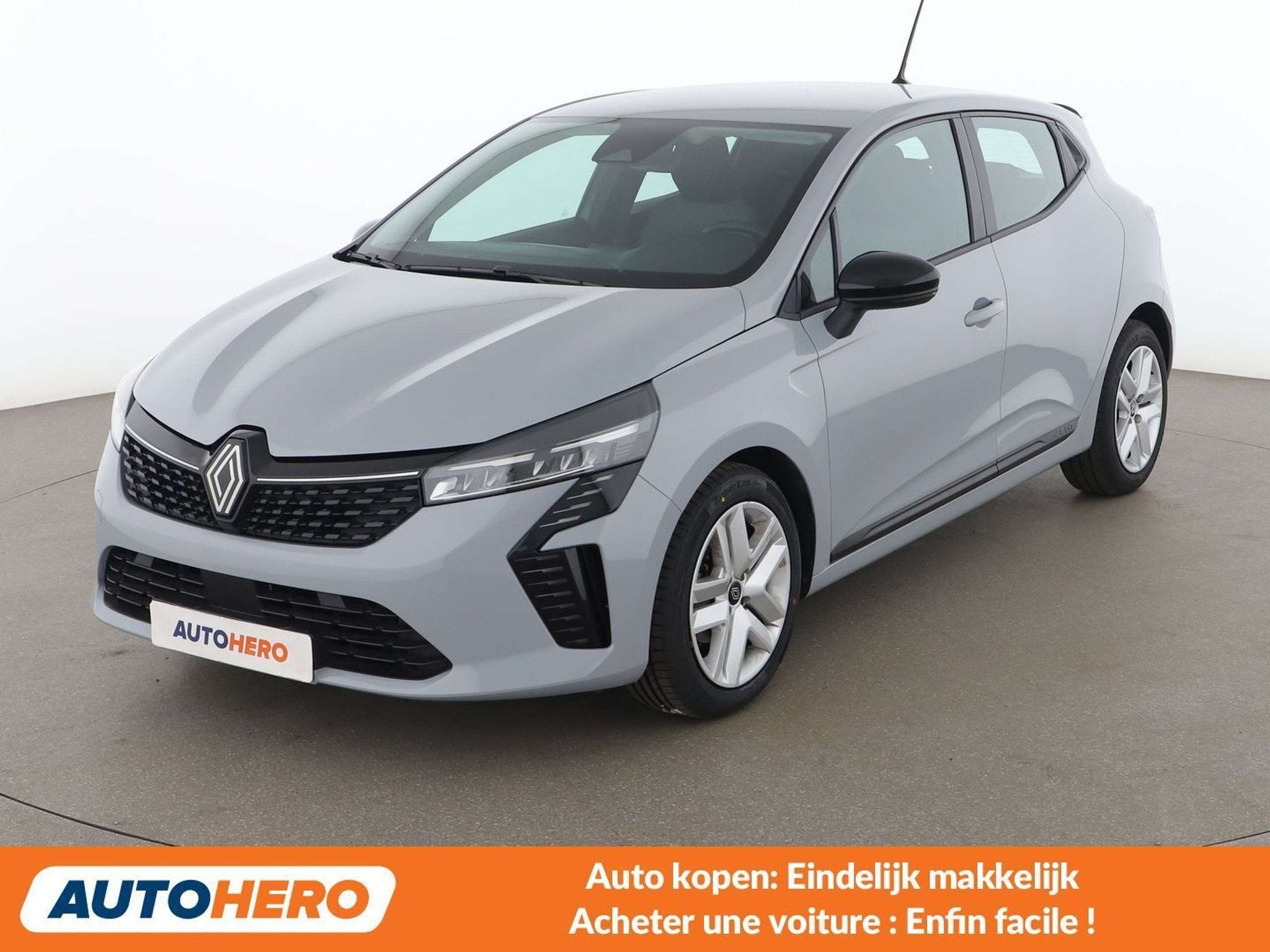 Renault Clio 1.0 TCe Evolution (bj 2024), Auto's, Voorwielaandrijving, 118 g/km, Stof, Gebruikt