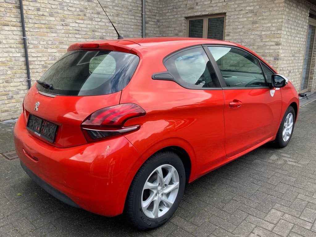 Peugeot - 208 - C - Car - 2018, Auto's, Gebruikt, Bedrijf, Handgeschakeld, Stadsauto