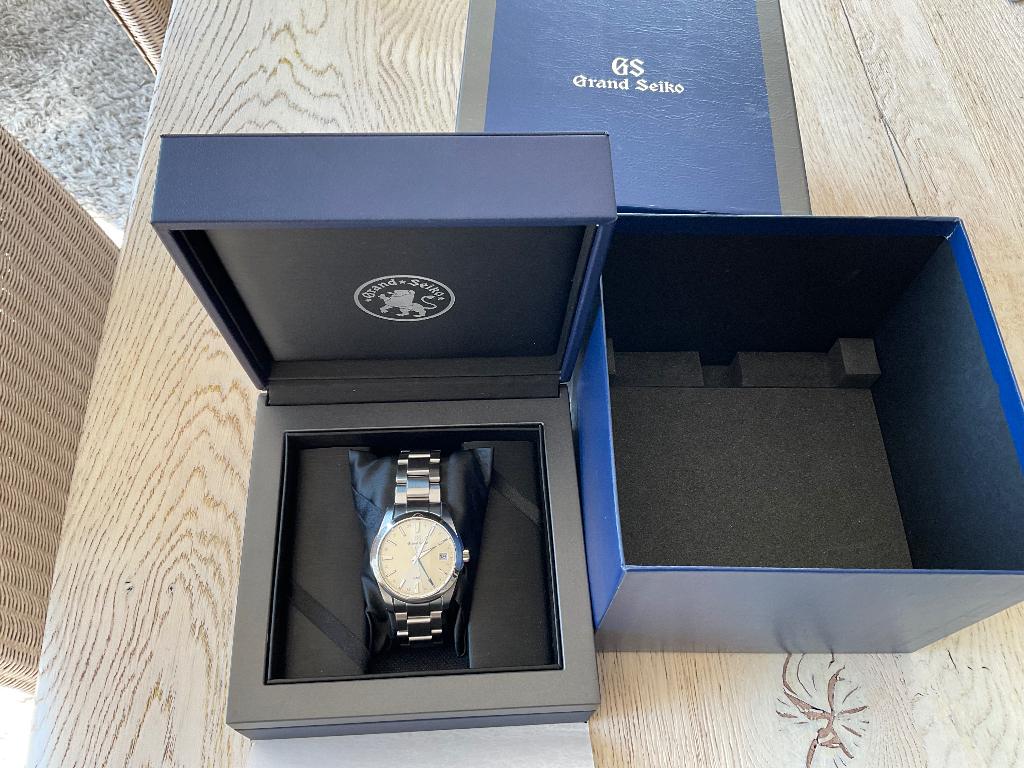 Horloge GRAND SEIKO GMT QUARTZ, Staal, Staal, Polshorloge, Zo goed als nieuw