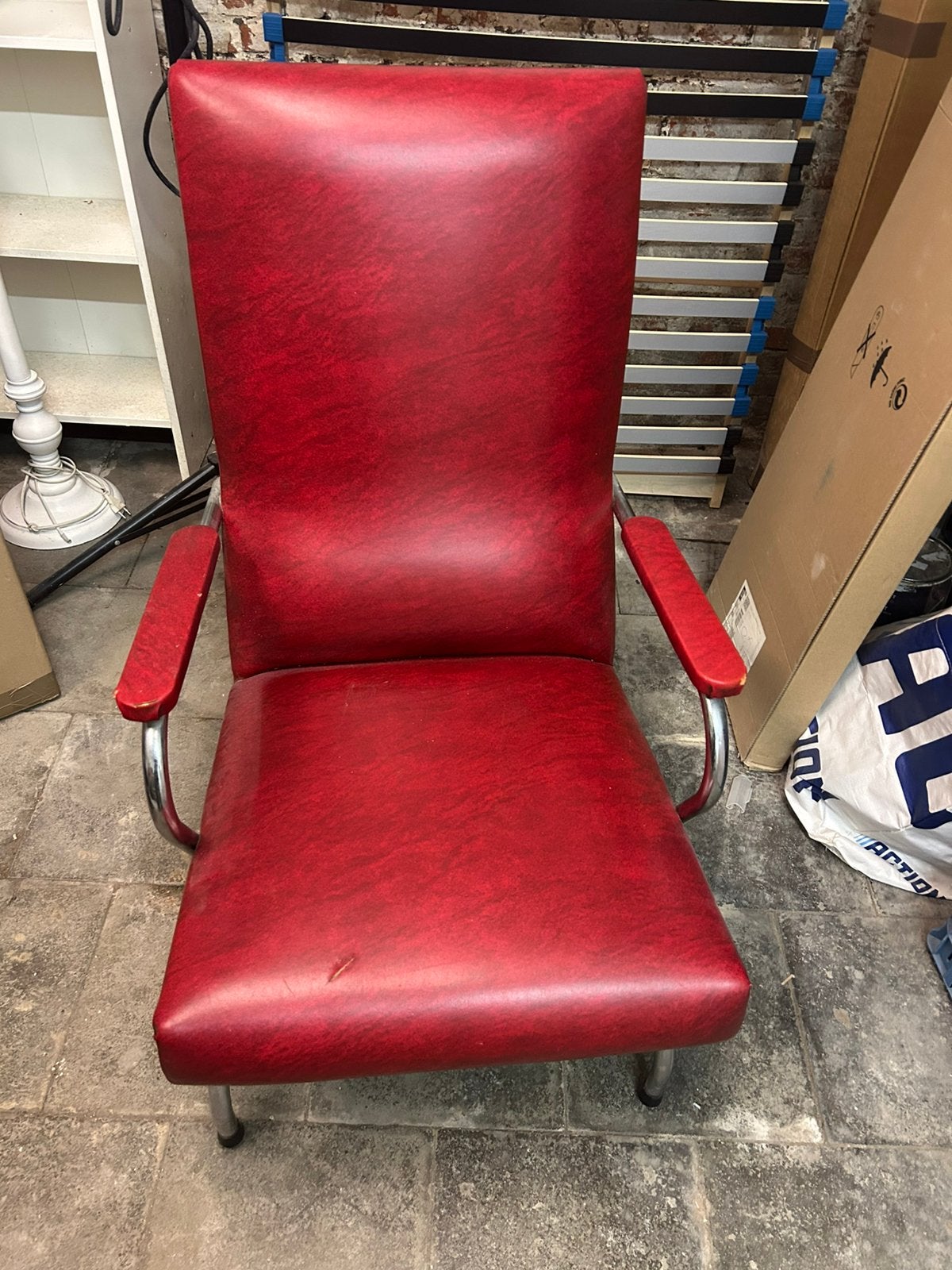 Fauteuil vintage rouge – structure tubulaire chromée, Enlèvement, Comme neuf, Métal