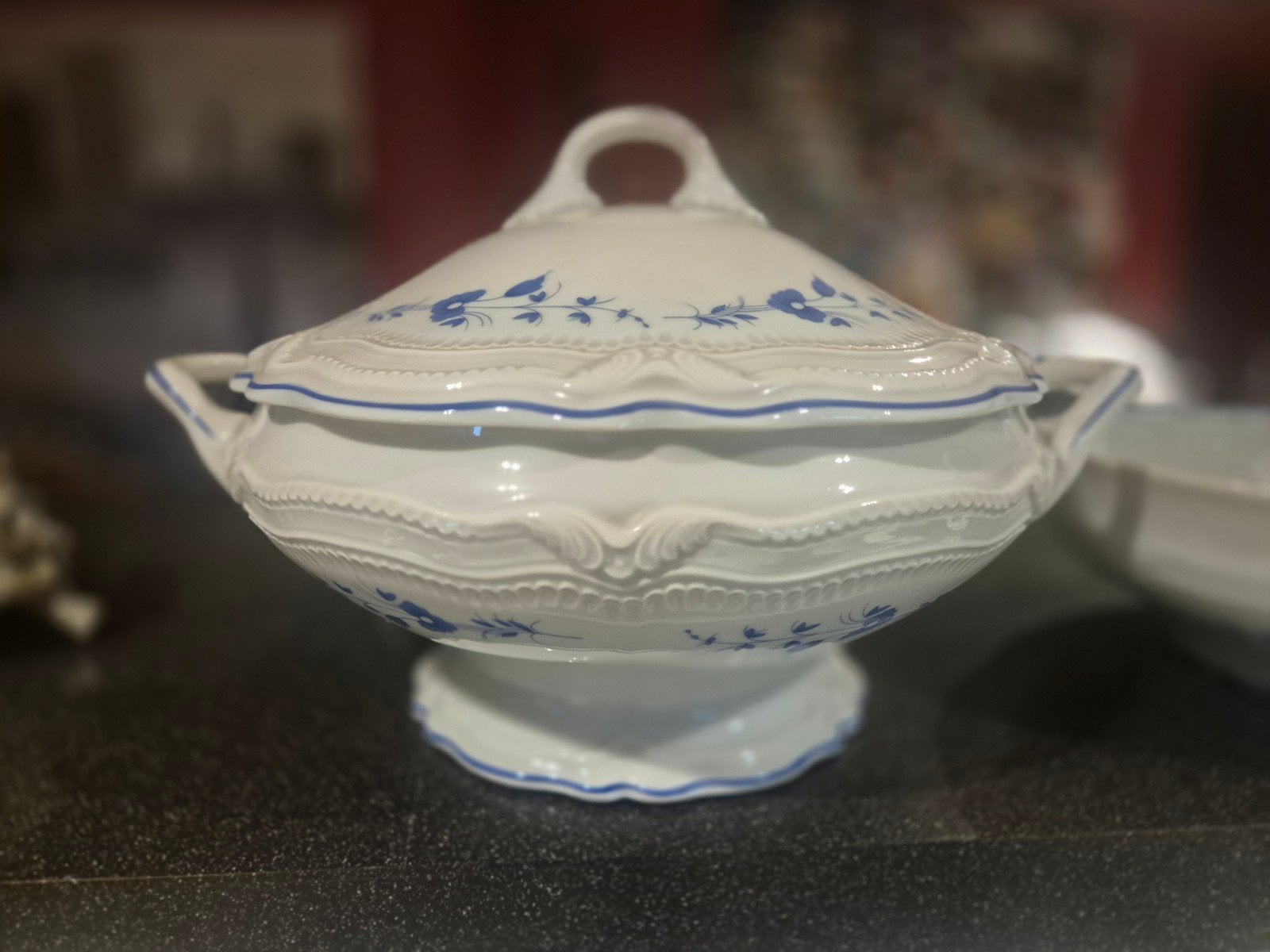 Paar wanden/groenteschotels Limoges porselein Bernard, Ophalen