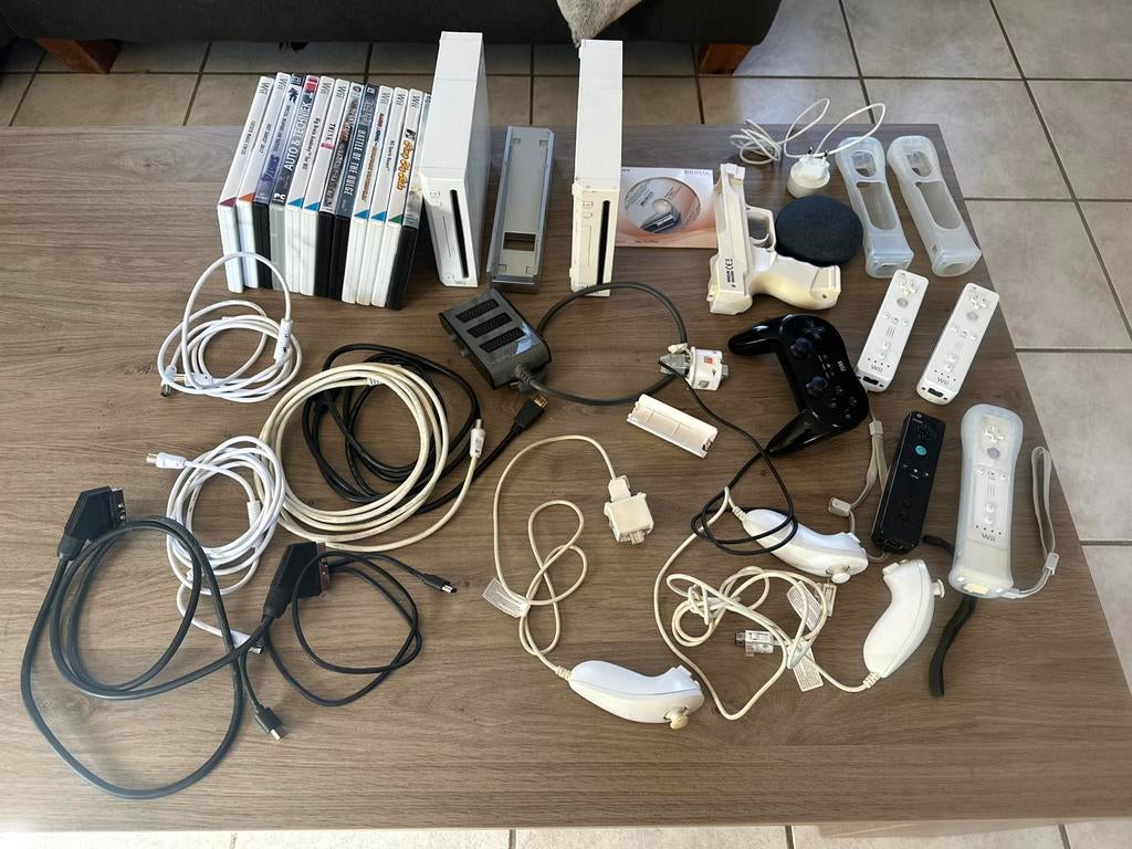 Nintendo Wii volledige set — console, controllers, games etc, Gebruikt, Ophalen, Avontuur en Actie, 3 spelers of meer
