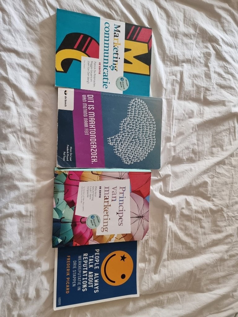 Pakket Marketing & Onderzoek Studieboeken, Boeken, Ophalen, Diverse auteurs, Zo goed als nieuw, Economie en Marketing