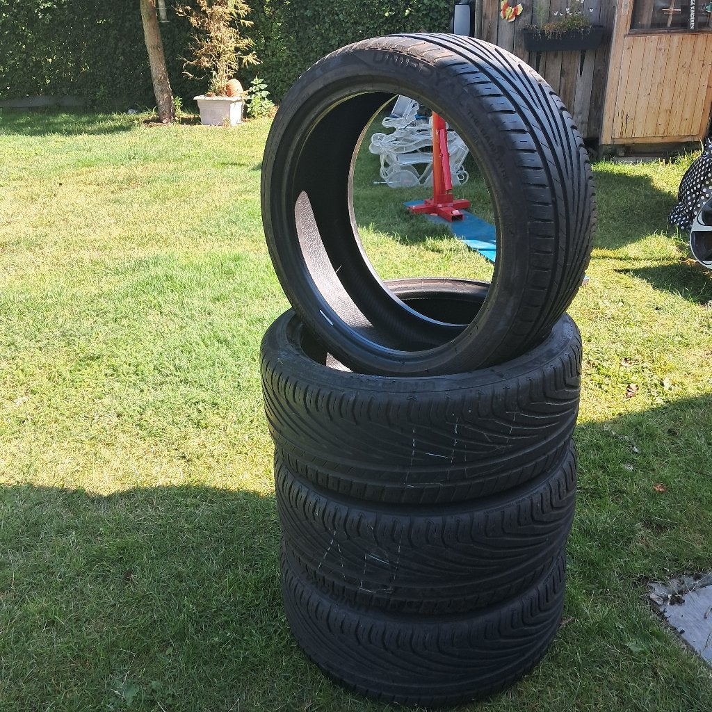 Autobanden Uni Royal 225/40R18WL, Ophalen, 18 inch, Gebruikt, Band(en)